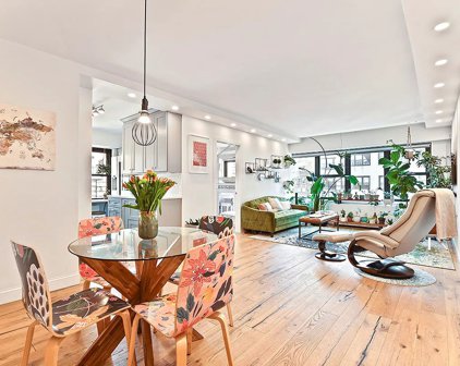 160 E 38th  Street Unit 15D, New York