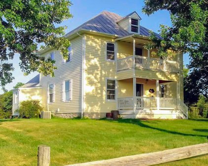 242 Waynes Ln, Stephens City
