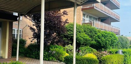 212-30 23rd Avenue Unit #4D, Bayside