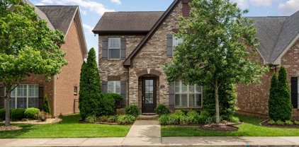 1112 Paddock Park Cir, Gallatin