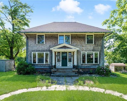1 Bullocks Point  Avenue, East Providence