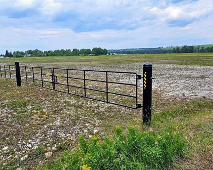 1200 Highway 584, Sundre