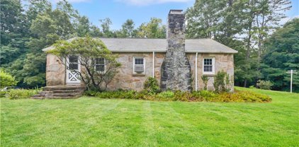 858 Main Street, Somers