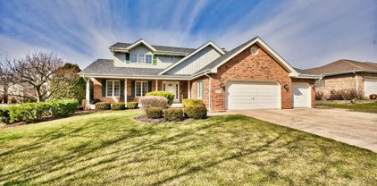 8880 Dryden Street, Woodridge