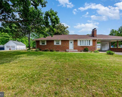 2120 Turkey Point Rd, Essex