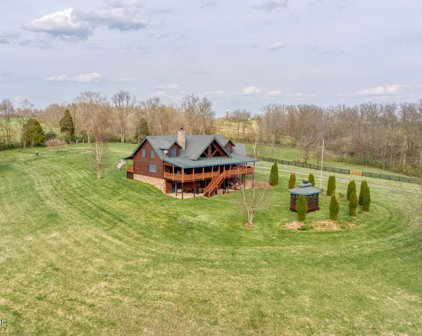 755 Anderson Ln, Shelbyville