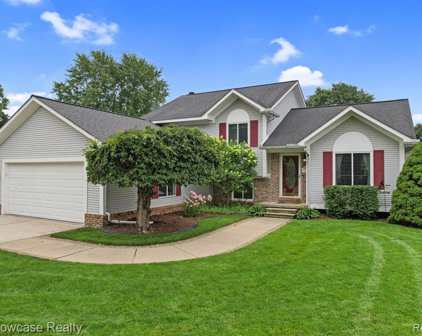 2479 LANSBURY, Waterford Twp