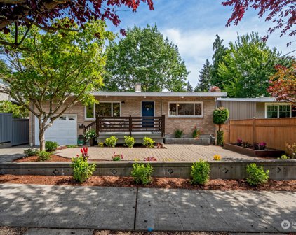 6232 39th Avenue NE, Seattle