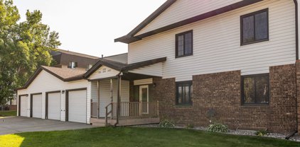 1735 N Grandview Lane, Bismarck
