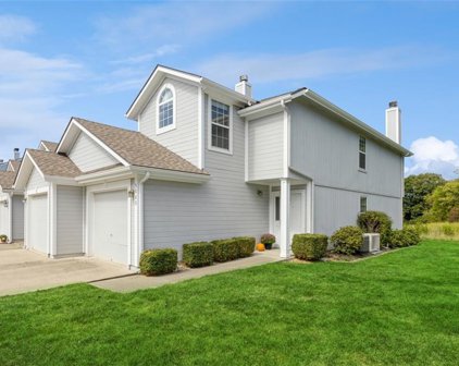 5680 NW PLANTATION Lane, Lee's Summit
