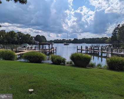 357 Deer Dr, Lusby