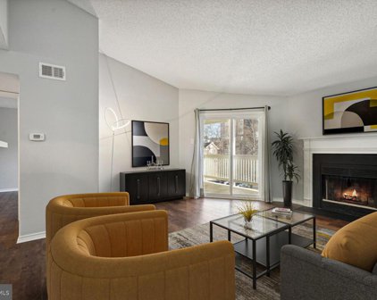 1540 Lincoln Way Unit #304, Mclean