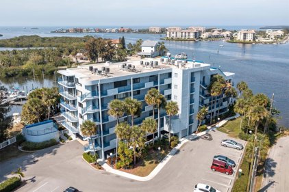4823 Ebbtide Lane Unit 104, Port Richey