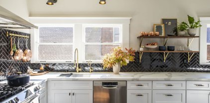2154 Santa Clara, Alameda