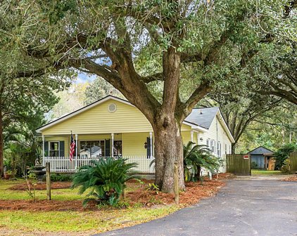 6949 Whitcomb Drive, North Charleston