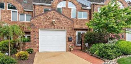 2463 N Wakefield Ct, Arlington