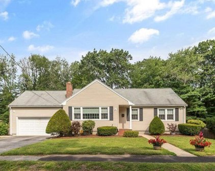 27 Harvard St, Reading