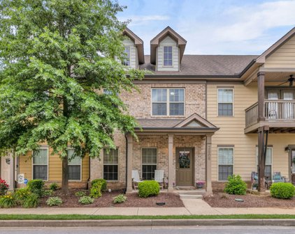 2809 Sterlingshire Dr, Murfreesboro