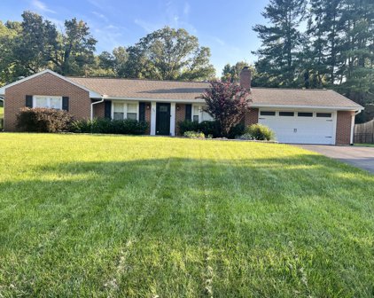 3814 Belle Meade  Dr, Roanoke