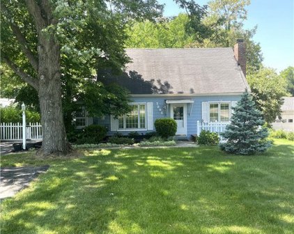 7806 Lewis Road, Olmsted Falls