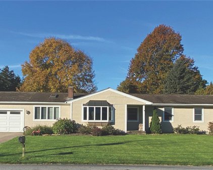 31 Lawnwood Road, North Kingstown