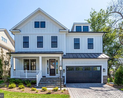 1110 Cottage St Sw, Vienna