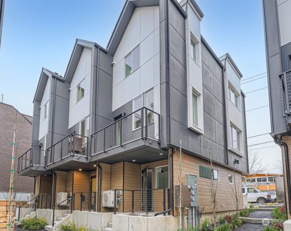 7512 43rd Avenue S Unit #A, Seattle