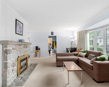 6220 Canada Way, Burnaby
