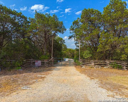 1450 Elm Creek Rd, New Braunfels