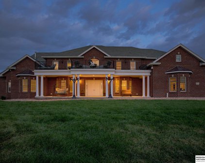 8707 N 96 Street, Omaha