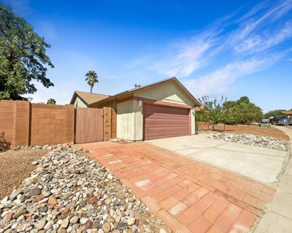 10043 E Emily, Tucson