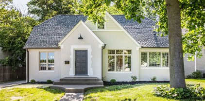 5873 N College Avenue, Indianapolis