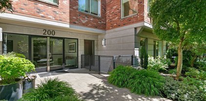 200 W Comstock Street Unit #102, Seattle