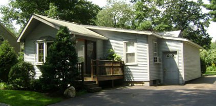 16 Pine Tree Trail, Westford