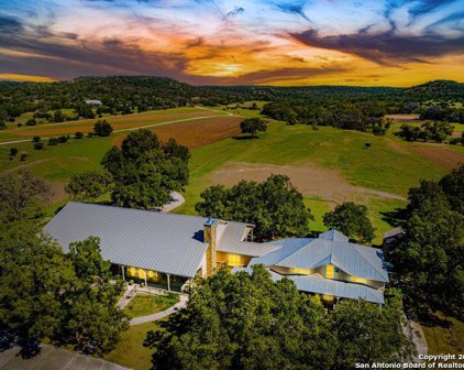 613 Old No 9 Hwy, Comfort