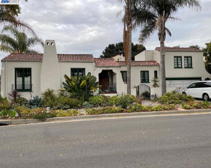 1430 Grove St, Alameda