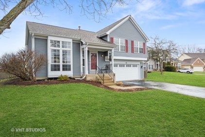 86 Newberry Court, Aurora