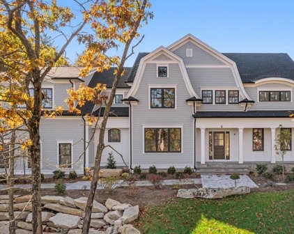 4 Whisper Way, Hopkinton