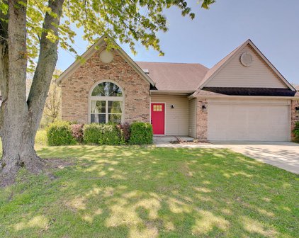 8611 Eagles Nest Drive, Avon