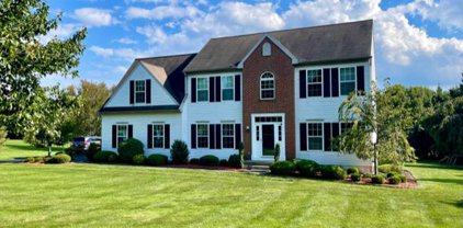12 Bittersweet Dr, Cochranville