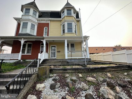 1302 N George St, York