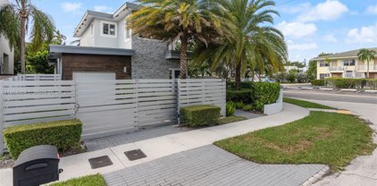 743 Ne 17th Way, Fort Lauderdale