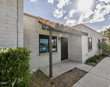211 W Roger Unit #16, Tucson