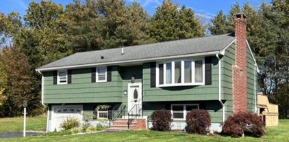 6 Tiffany Circle, West Bridgewater