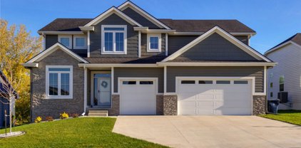 15017 Walnut Meadows Drive, Urbandale