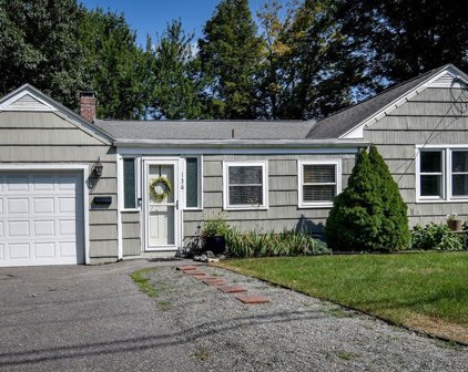 136 South St, Westborough