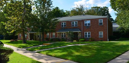 16 Bay Terrace Unit 2e, Staten Island