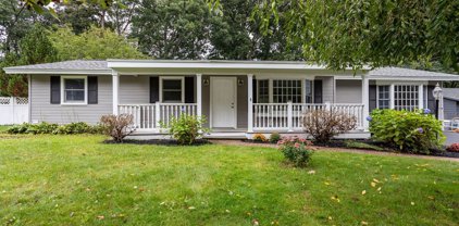 14 Fairbrook Road, Framingham