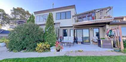 1069 N Shore Drive, Detroit Lakes
