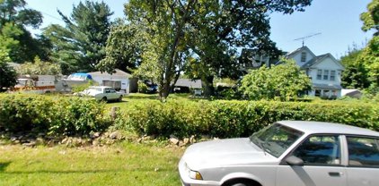 72 Herald Avenue, Bridgeport